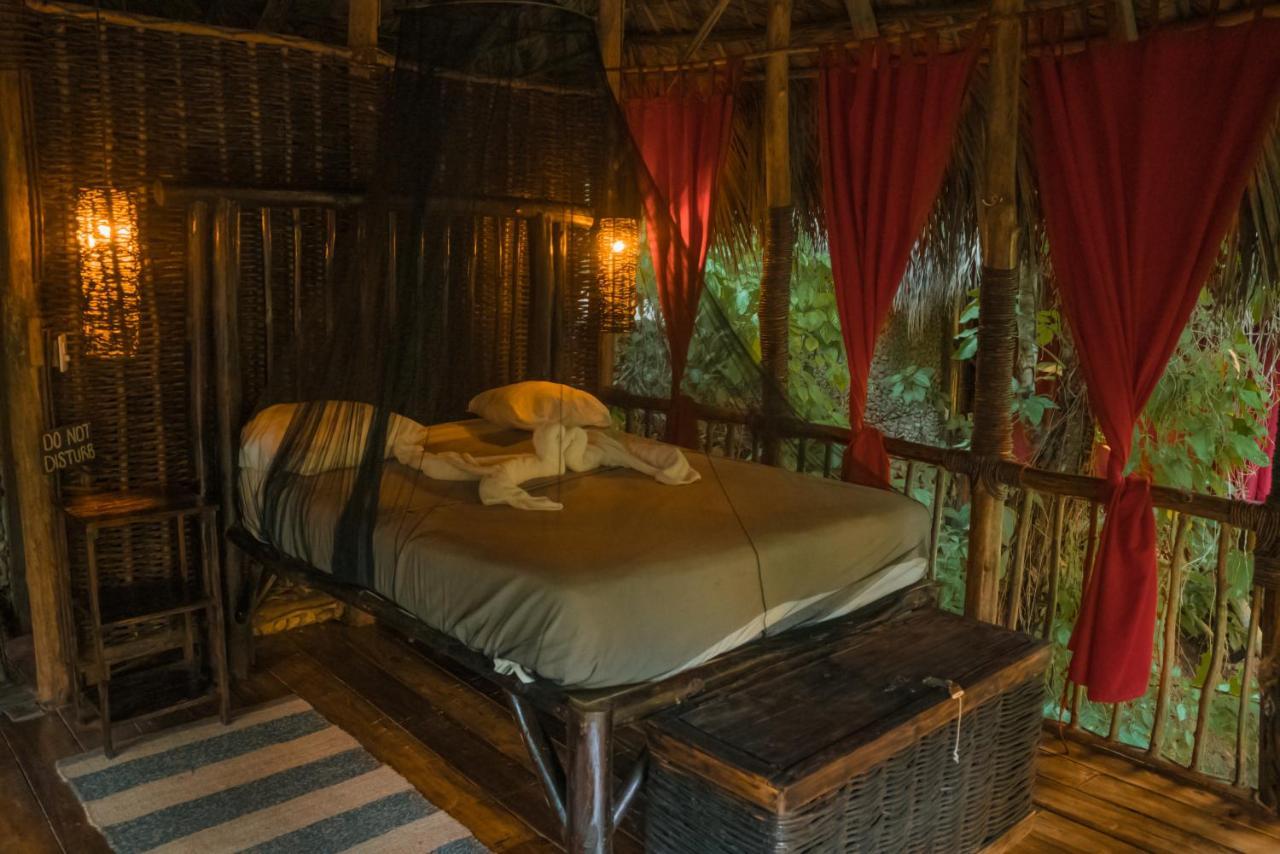 Dominican Tree House Village El Valle Екстер'єр фото
